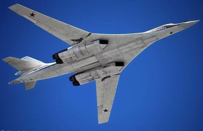 Những chiếc Tu-160M này bắt đầu đóng tại căn cứ không quân Ukrainka sau khi Cơ quan An ninh Ukraine tấn công căn cứ không quân Belaya vào tháng 6/2025, nguyên nhân được giải thích là do vị trí của nó xa khu dân cư và đường cao tốc hơn.