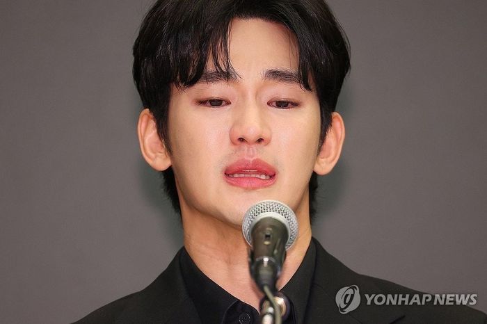 Kim Soo Hyun dừng hoạt động suốt thời gian qua. Ảnh: Yonhap News.