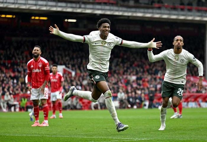 Ở lượt đi, Chelsea từng thắng đậm 3-0 ngay tại City Ground