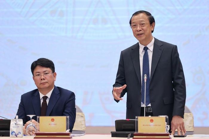 Thứ trưởng Phạm Ngọc Thưởng: Từ năm học 2026-2027, cả nước sẽ thống nhất dùng chung bộ sách giáo khoa “Kết nối tri thức với cuộc sống” - Ảnh: VGP/Nhật Bắc