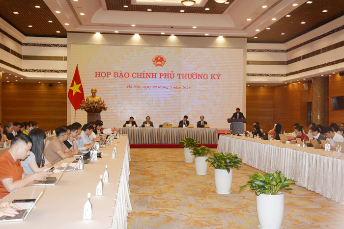 Quang cảnh họp báo. 