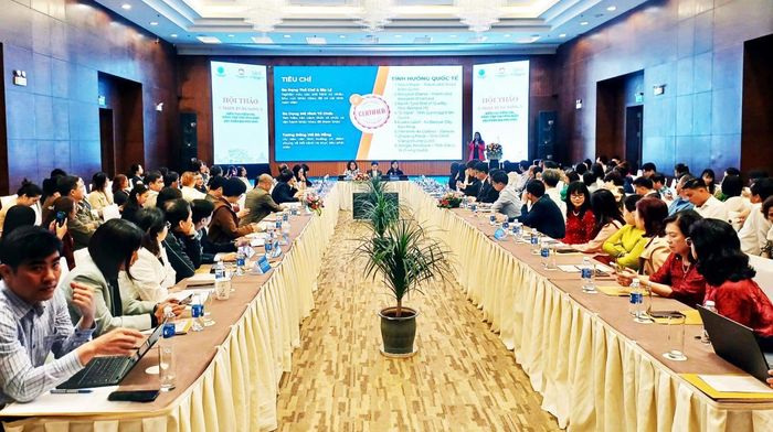 Quang cảnh một hội thảo về tham vấn lấy ý kiến đóng góp cho Dự thảo Đề án "Xây dựng và phát triển thương hiệu cho các sản phẩm tiêu biểu của TP Đà Nẵng, niềm tin hàng Việt - Made in Da Nang".