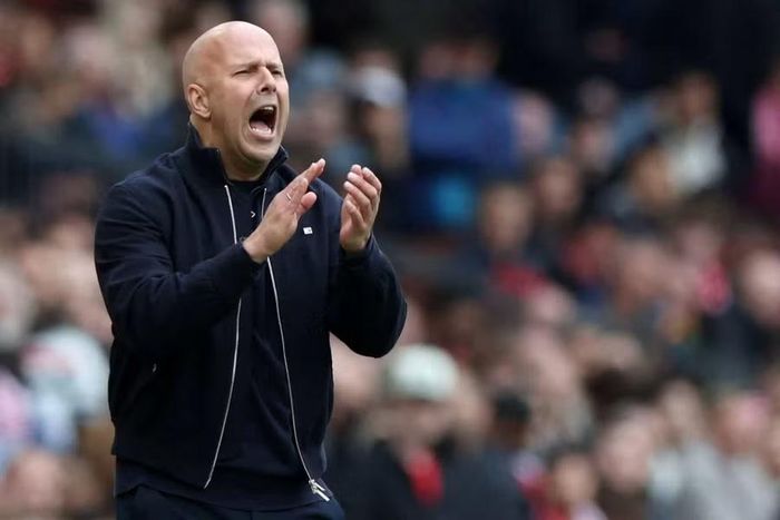 HLV Arne Slot cho rằng cả mùa bóng này Liverpool luôn nhận những quyết định bất lợi từ VAR.