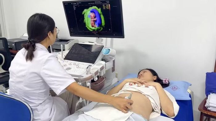 Nữ CNVCLĐ được siêu âm 5D tích hợp trí tuệ nhân tạo miễn phí tại Bệnh viện A.