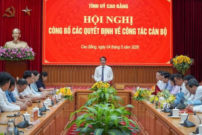 Bí thư Tỉnh ủy, Chủ tịch HĐND tỉnh Cao Bằng Phan Thăng An phát biểu giao nhiệm vụ. Ảnh: BCB