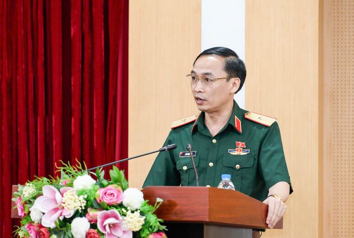 Thiếu tướng Lưu Nam Tiến, Chính ủy Bộ Tư lệnh Thủ đô Hà Nội báo cáo kết quả kỳ họp thứ nhất