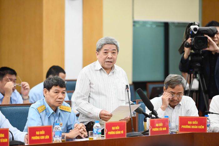 Cử tri phát biểu. Ảnh: Như Ý
