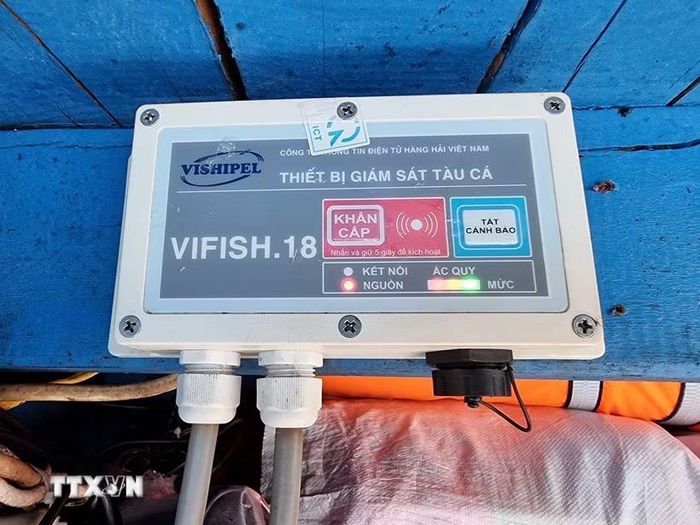Thiết bị giám sát hành trình trên tàu cá. (Nguồn: TTXVN)