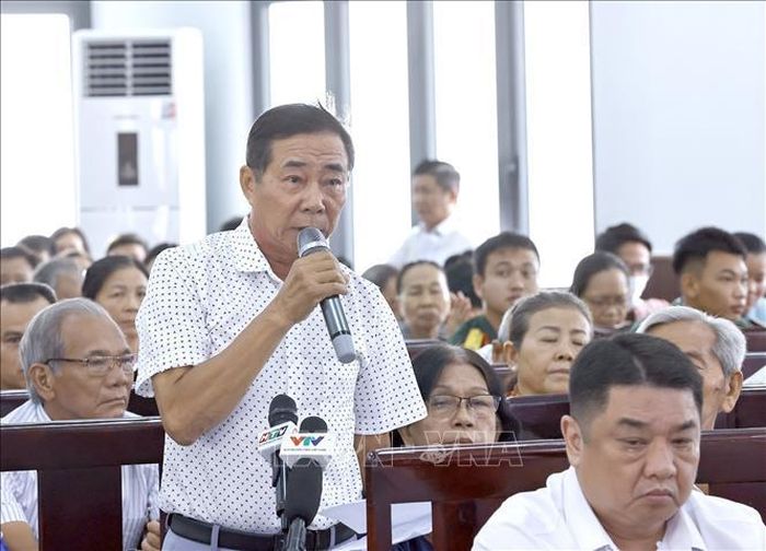Cử tri Trần Văn Hòa, xã Hóc Môn, TP Hồ Chí Minh phát biểu. Ảnh: Doãn Tấn/TTXVN