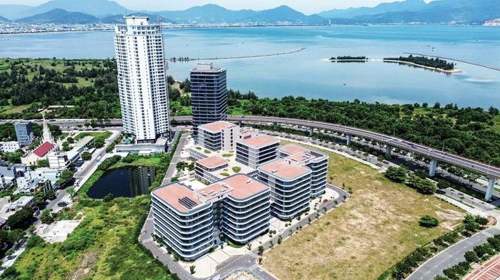 Trung tâm tài chính quốc tế Việt Nam tại Đà Nẵng khai trương ngày 9.1.2026 trong khuôn viên Khu công viên phần mềm Đà Nẵng số 2, sẽ là nơi đầu tiên của Việt Nam trở thành một sandbox (khung thể chế thử nghiệm có kiểm soát) cho một số loại hình tài chính mới như tài sản mã hóa, chuyển đổi tài sản số (USDT) sang tiền pháp định (VND)... Ảnh: Hải Định