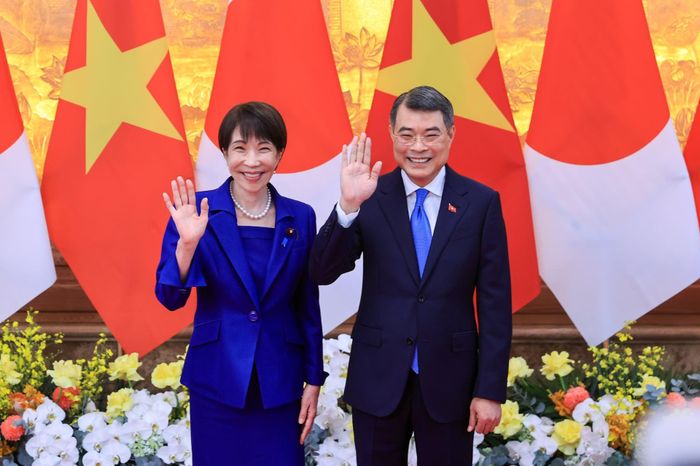 Thủ tướng Lê Minh Hưng (phải) và Thủ tướng Nhật Bản Takaichi Sanae (trái). Ảnh: VGP/Nhật Bắc