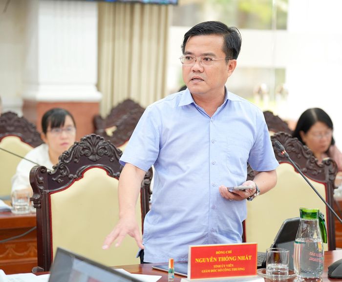 Tỉnh ủy viên, Giám đốc Sở Công Thương tỉnh An Giang Nguyễn Thống Nhất phát biểu tại cuộc họp.
