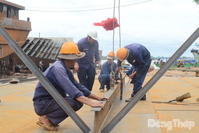 Hiện đơn hàng đóng mới tàu tại Hợp tác xã Rạch Gầm đã có đến tháng 2-2027.