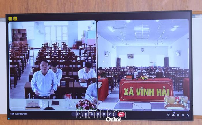 Cuộc họp được kết nối trực tuyến tới các điểm cầu.