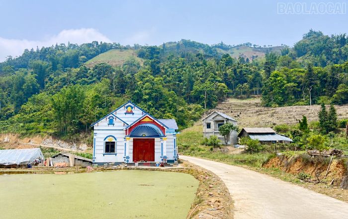 Diện mạo thôn Lùng Húi ngày càng khởi sắc.