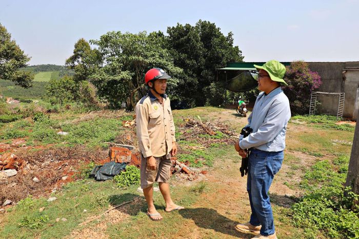 Anh Trương Tâm Nghiên, xã Bảo Thuận bày tỏ với phóng viên về các thủ tục giải phóng mặt bằng đều được các cơ quan, đơn vị chức năng niêm yết công khai, minh bạch