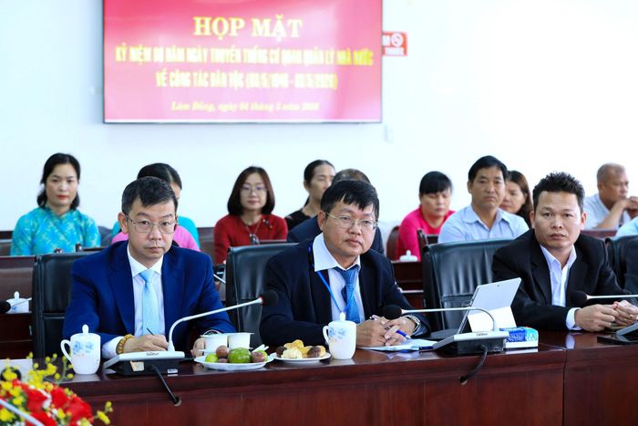 Đông đảo các đại biểu Sở Dân tộc và Tôn giáo Lâm Đồng dự họp mặt Kỷ niệm 80 năm Ngày Truyền thống dân tộc