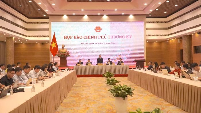 Quang cảnh họp báo Chính phủ thường kỳ.