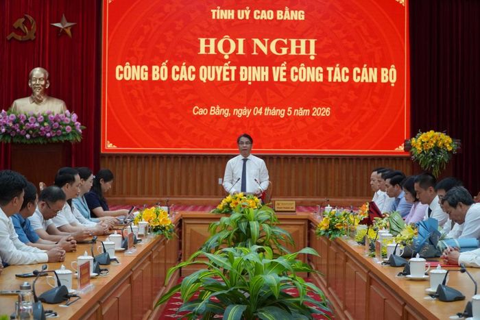 Bí thư Tỉnh ủy, Chủ tịch HĐND tỉnh Phan Thăng An phát biểu giao nhiệm vụ tại hội nghị.