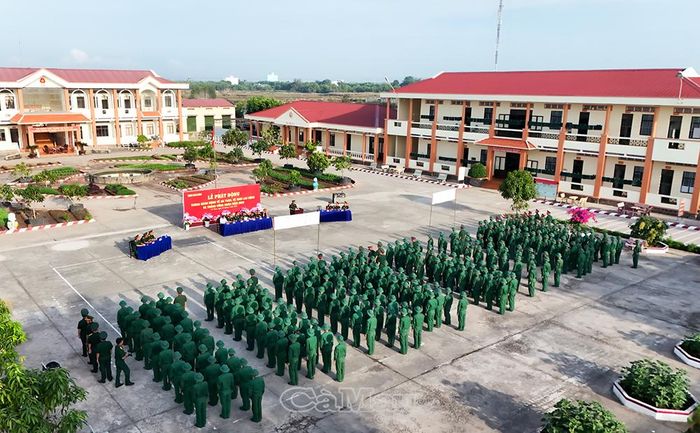 Quang cảnh buổi lễ phát động.