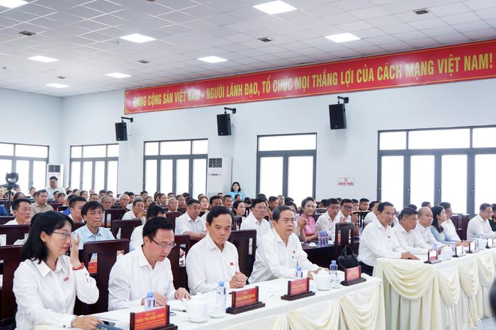 Lãnh đạo TPHCM và đại biểu dự hội nghị