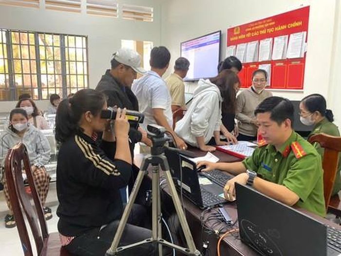 CBCS hoàn tất thủ tục cấp căn cước cho người dân