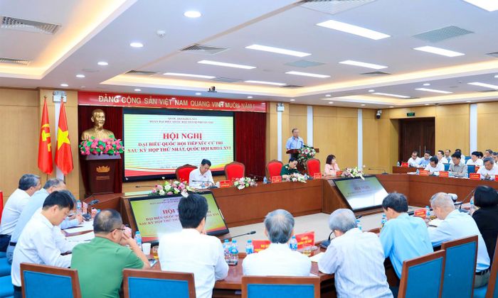 Toàn cảnh hội nghị.