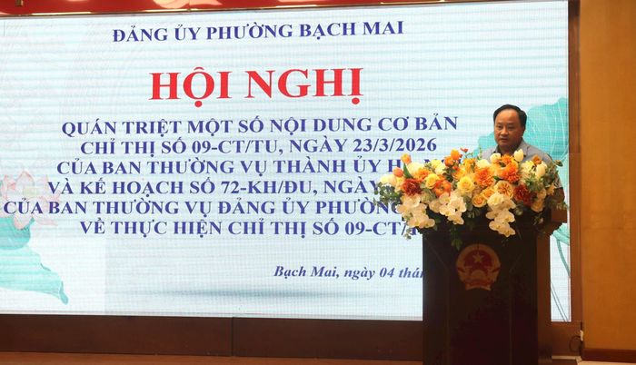 Bí thư Đảng ủy, Chủ tịch HĐND phường Bạch Mai Trần Quyết Thắng quán triệt những nội dung cơ bản trong Chỉ thị số 09-CT/TU.
