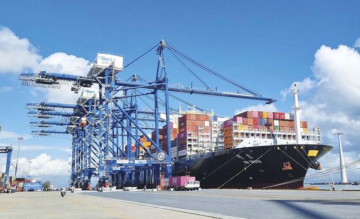 Hải Phòng có lợi thế phát triển kinh tế cảng biển. Ảnh: TT.