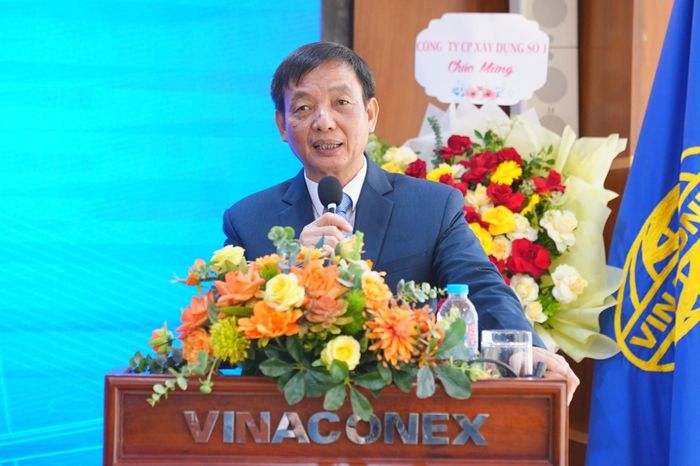Ông Nguyễn Xuân Đông nhận nhiệm vụ mới tại Vinaconex. Ảnh: VCG.