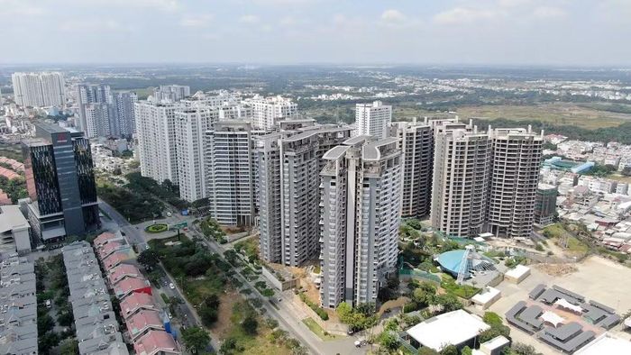 Chuyên gia cho rằng cần có giải pháp phù hợp với thị trường bất động sản.