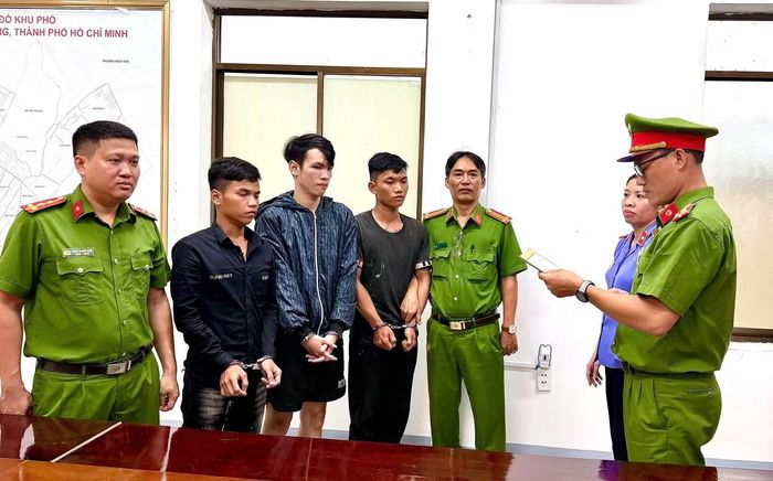 Ba đối tượng bị khởi tố, bắt tạm giam.