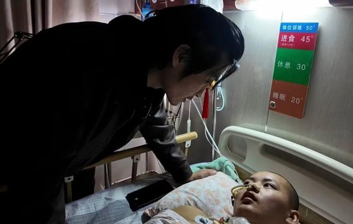 Wang tỉnh lại sau 3 tháng hôn mê, ngay trước đám cưới dự kiến 2 ngày.