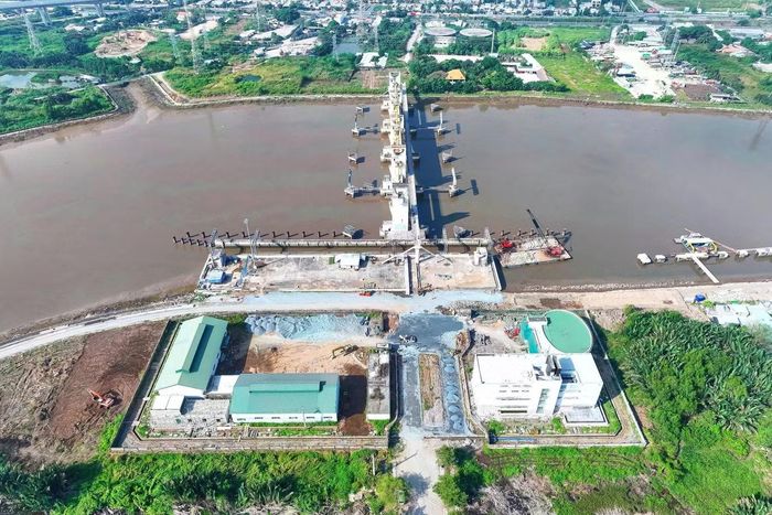 Dự án chống ngập 10.000 tỷ đồng đang được đẩy nhanh để về đích. Ảnh: Chi Lê
