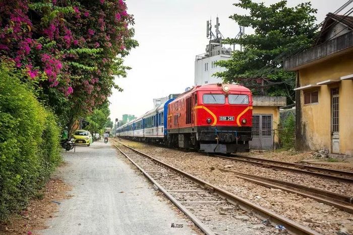 Đoàn tàu của Tổng công ty Đường sắt Việt Nam. (Ảnh: PV/Vietnam+)