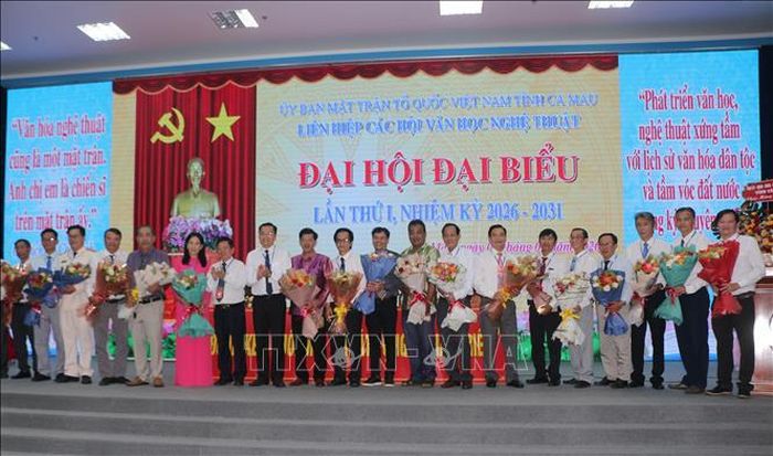 Ban Chấp hành Liên hiệp Hội văn học nghệ thuật tỉnh Cà Mau khóa I, nhiệm kỳ 2026-2031 ra mắt Đại hội.