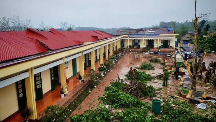  Khắc phục hậu quả dông lốc ở Thái Nguyên ngày 3/5. 