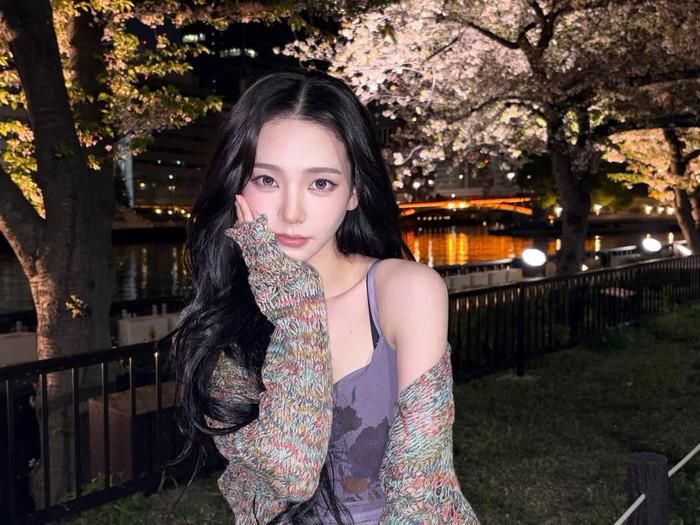 Nhan sắc xinh như mộng của Karina. 