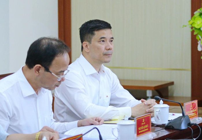 Phó Bí thư Thường trực Tỉnh ủy Nguyễn Hồng Phong dự buổi làm việc.