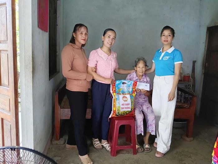 Mô hình “Hũ gạo tình thương” tiếp thêm động lực để hội viên ổn định cuộc sống. Ảnh: MẾN NGUYỄN