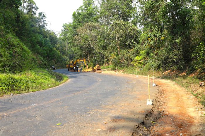 Nhiều tuyến đường đèo chưa bảo đảm an toàn giao thông