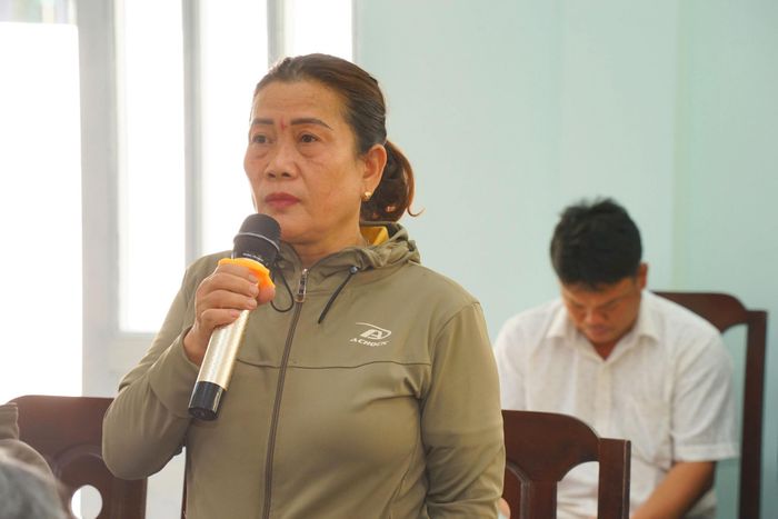 Cử tri thôn Vĩnh Phúc, xã Vĩnh Hảo, tỉnh Lâm Đồng phát biểu tại hội nghị