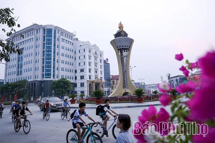 Phường Điện Biên Phủ hôm nay vươn mình mạnh mẽ, như minh chứng sống động rằng những hy sinh năm xưa đã nở hoa thành hòa bình, phát triển và tương lai bền vững.