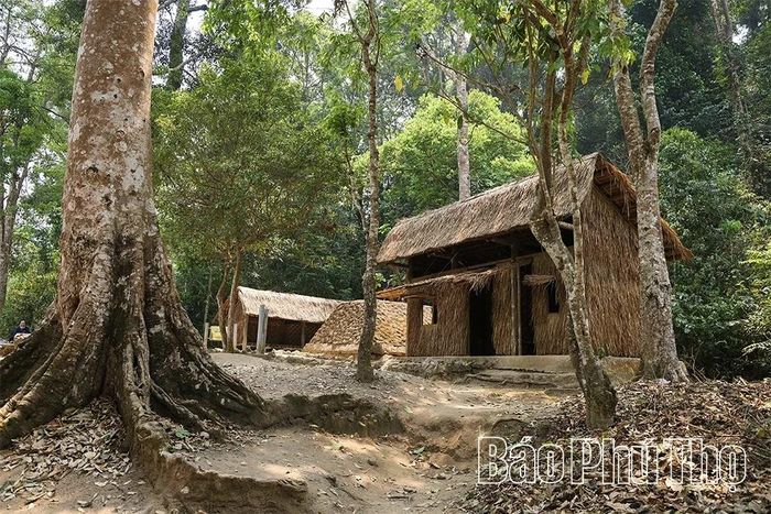 Không gian giản dị khiến người ta càng thêm khâm phục tài thao lược của những người cầm quân trong hoàn cảnh vô cùng khắc nghiệt.