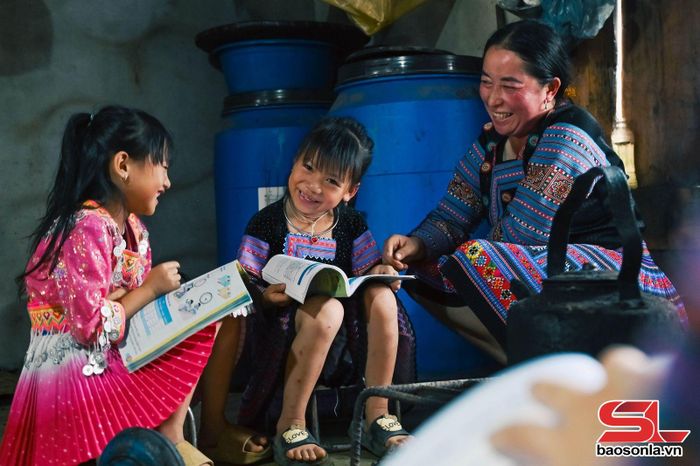 Trẻ em có điều kiện được học tập.
