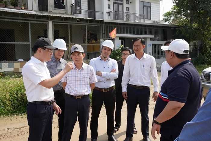 UVTV Thành ủy, Phó Chủ tịch Thường trực UBND thành phố Hoàng Hải Minh kiểm tra tiến độ dự án đường Tố Hữu nối dài đi sân bay Phú Bài 