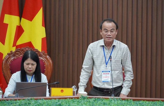 Ông Nguyễn Ngọc Thái, Giám đốc Sở GD&ĐT, thông tin tình hình và công tác chuẩn bị tại cuộc họp. Ảnh: Ái Kiều