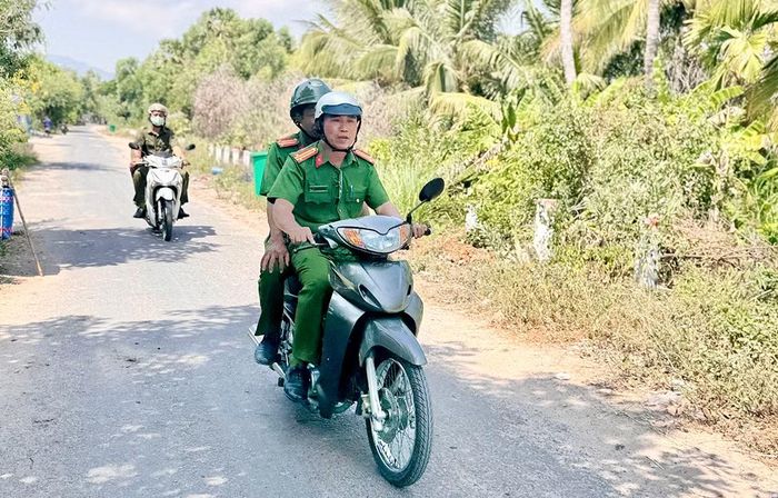 Công an xã An Cư phối hợp cùng các lực lượng tăng cường công tác tuần tra, kiểm soát, đảm bảo ANTT trên địa bàn.