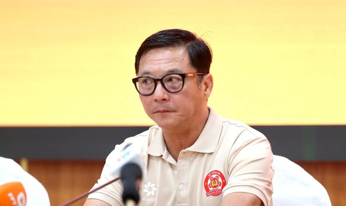 HLV Lê Huỳnh Đức chia tay CLB Công an TP.HCM.