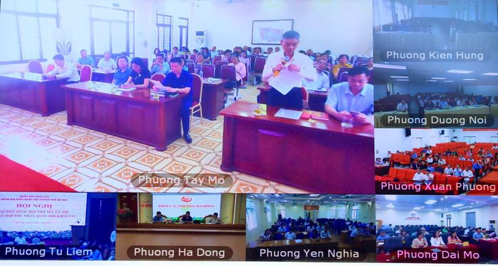 Các cử tri dự tại các điểm cầu trực tuyến. Ảnh: Quang Thái